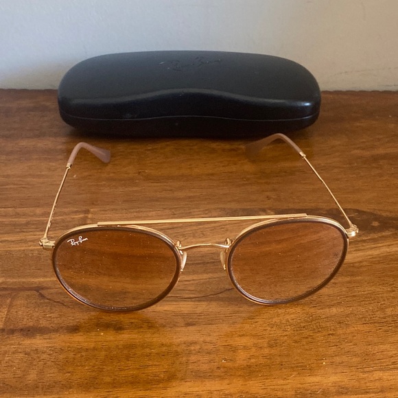 Ray-Ban Accessories - Ray-Ban 3647N Round Double Bridge Mirrored Sunglasses with Case. Gold/Br…